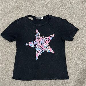 Women’s Black Heather Distresses Star Graphic T-Shirt